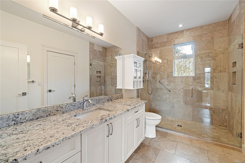 listing image 16048322047474014007