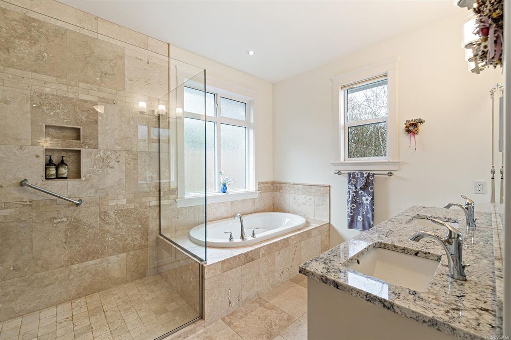 listing image 16044455526556977461
