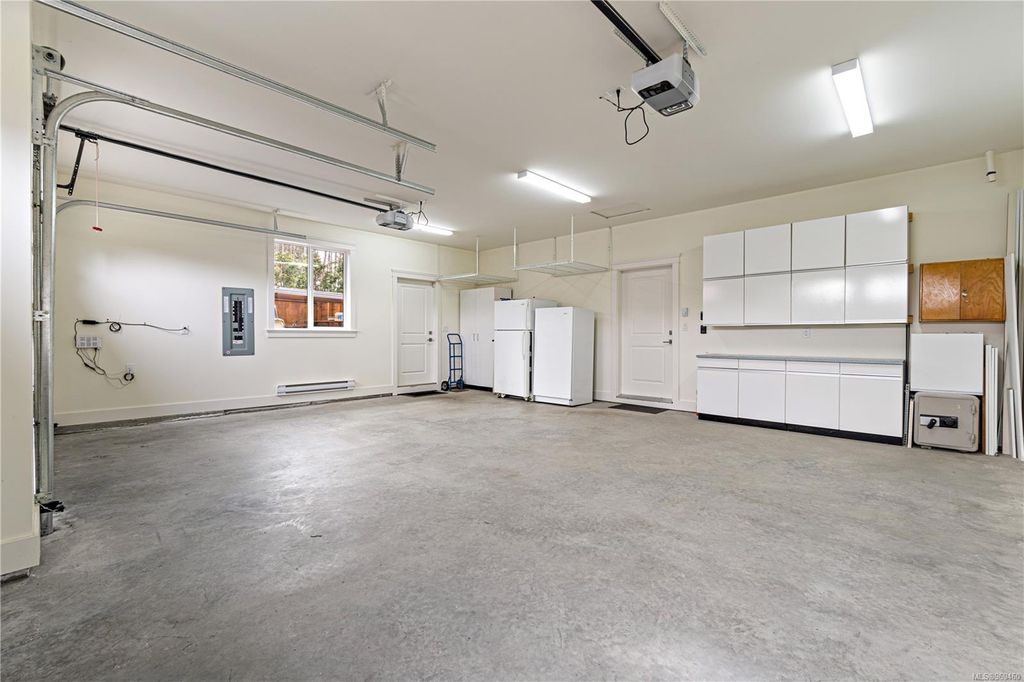 listing image 16049556516489164317