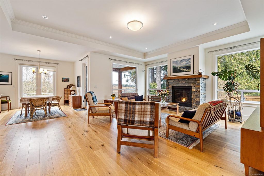 listing image 16049888661842666828