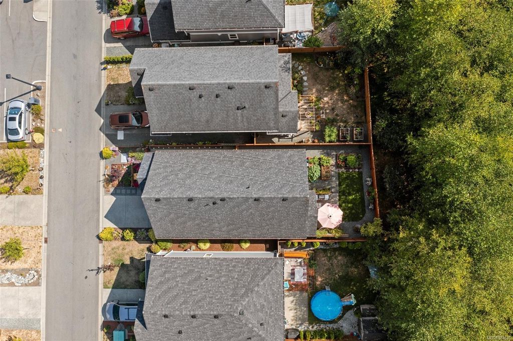 listing image 16041026741883866167