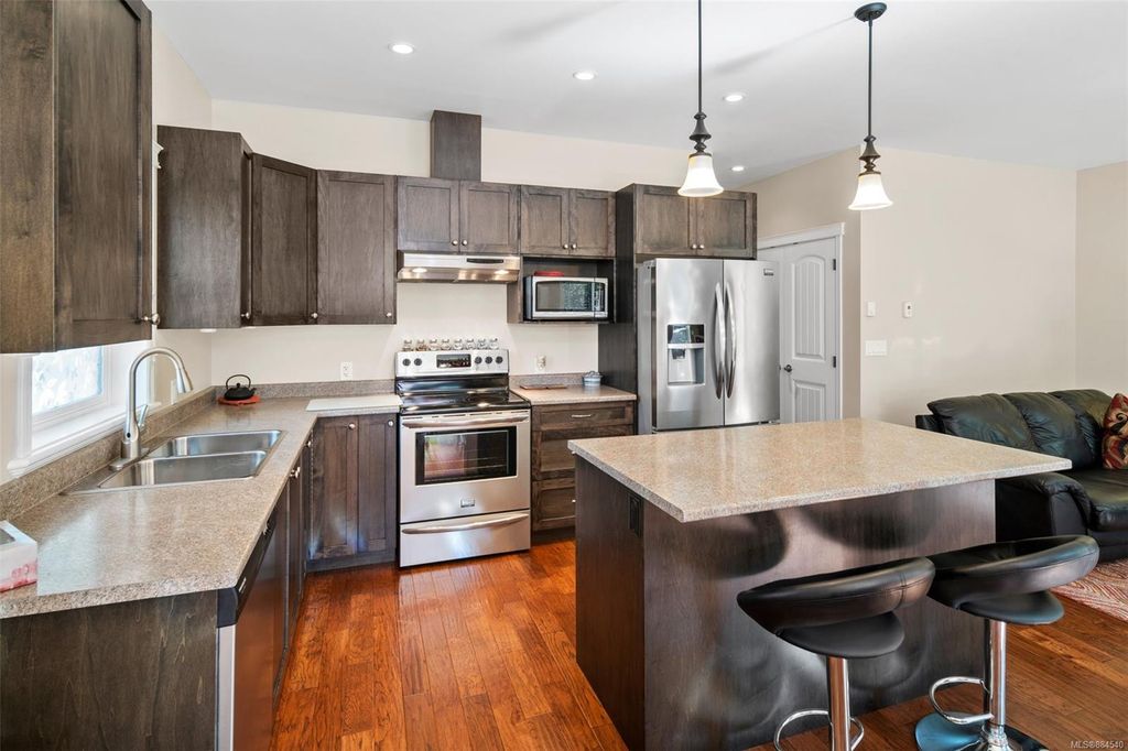 listing image 16047075017704879276