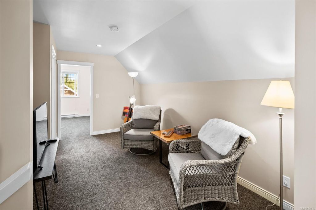 listing image 16041029449802960268