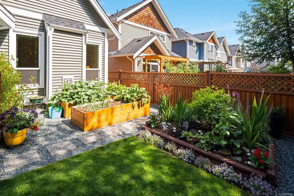 listing image 16048388011974689377