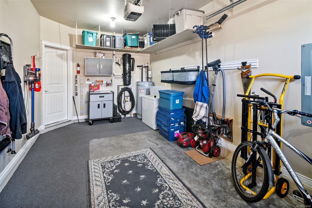 listing image 16049196293281745455