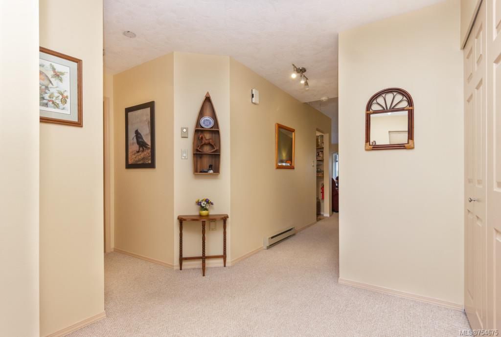 listing image 16048622074640427008