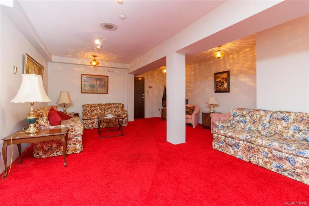 listing image 16044416664671287684