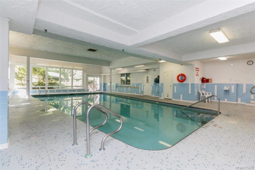 listing image 16048590994444368842