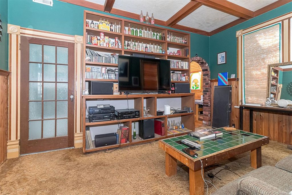 listing image 16042772973748509337