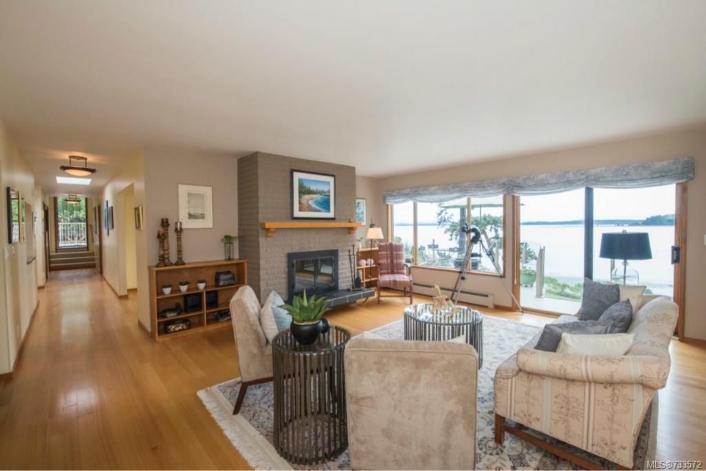 listing image 16044019692237946510