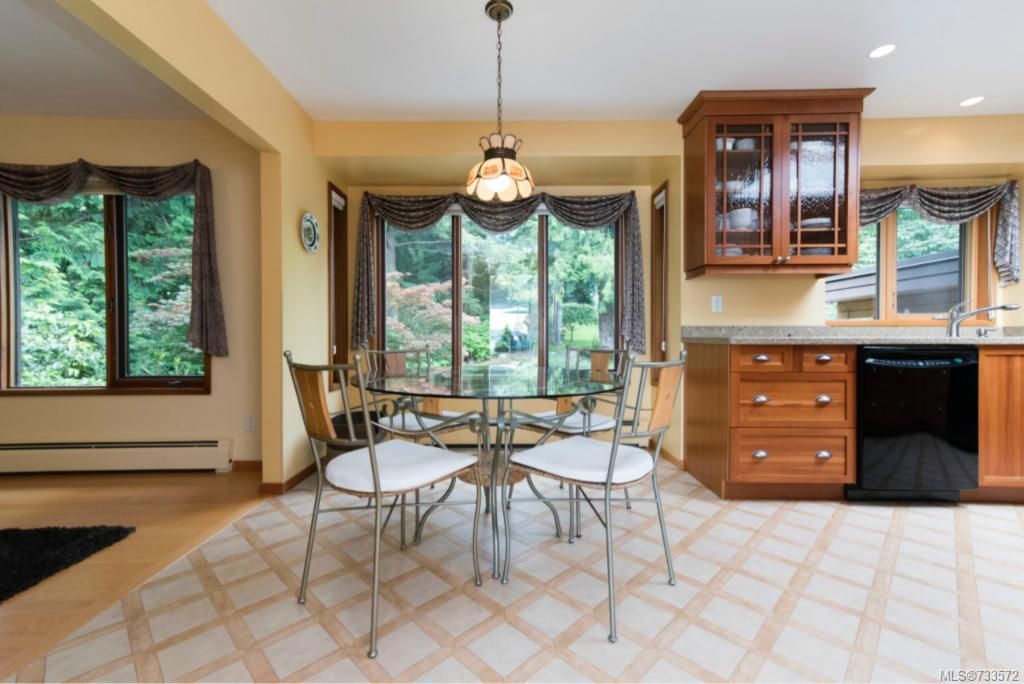 listing image 16042237955733873742