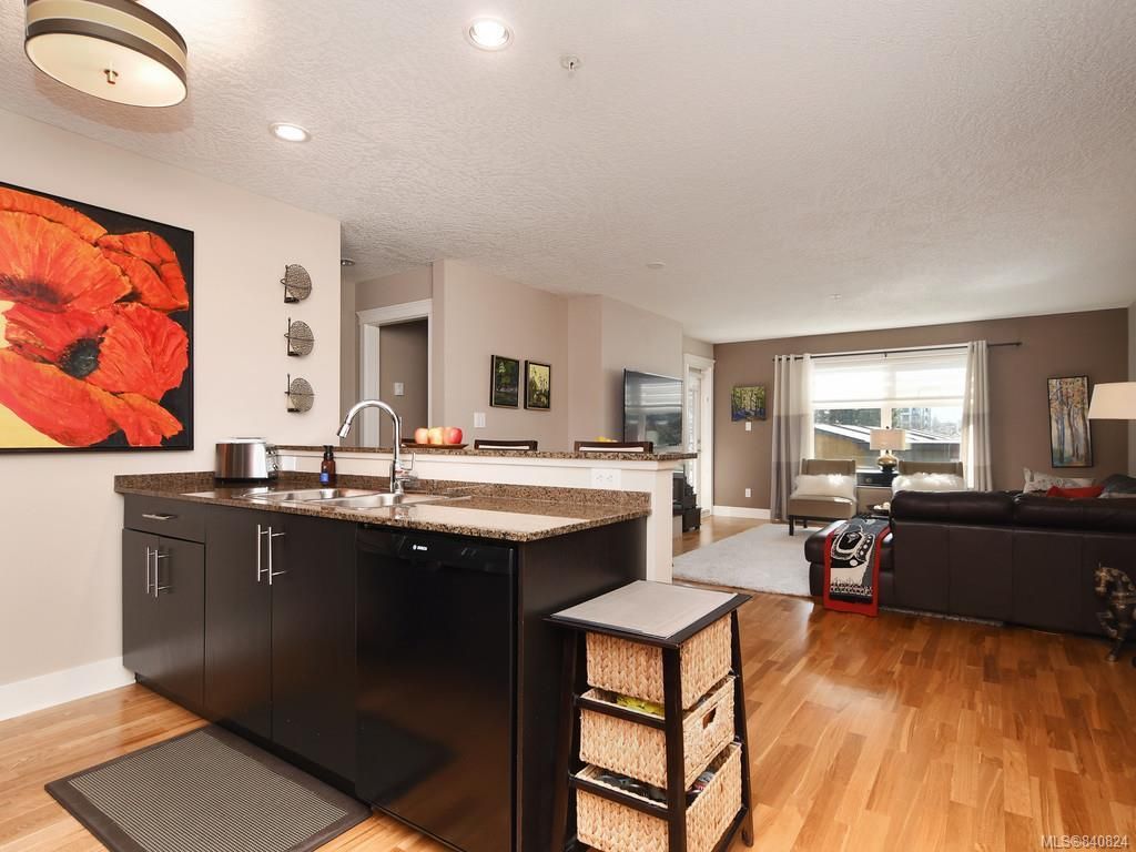 listing image 16041210278211911167