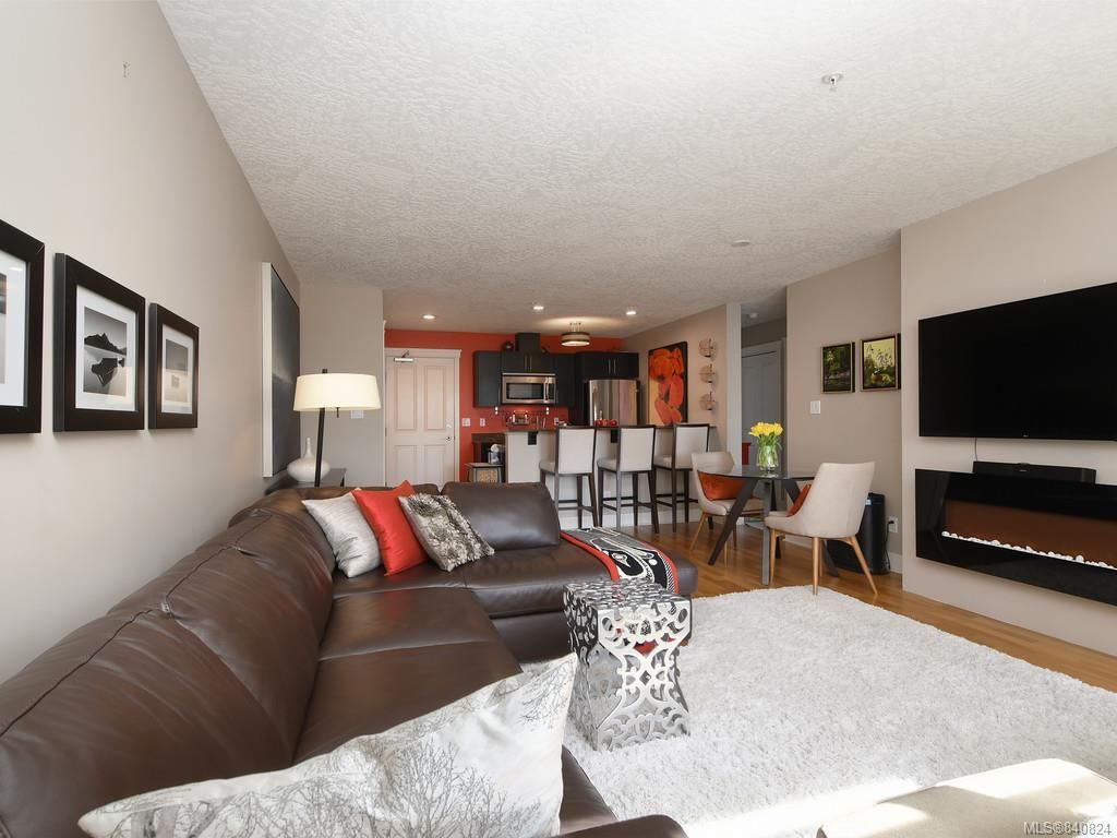 listing image 16049780770047425389