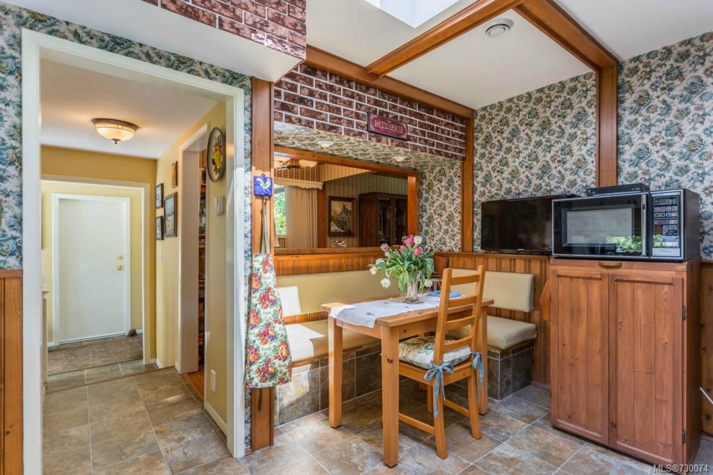 listing image 16048747139782573219