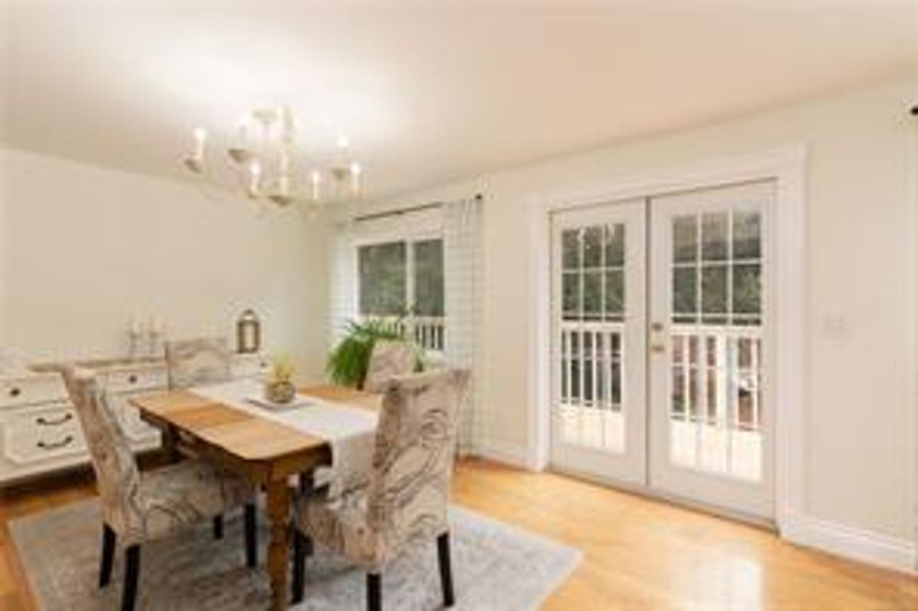 listing image 16041540350391