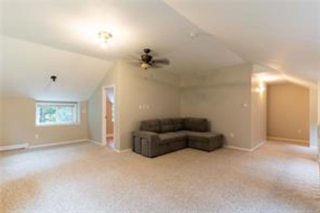 listing image 16041961955006