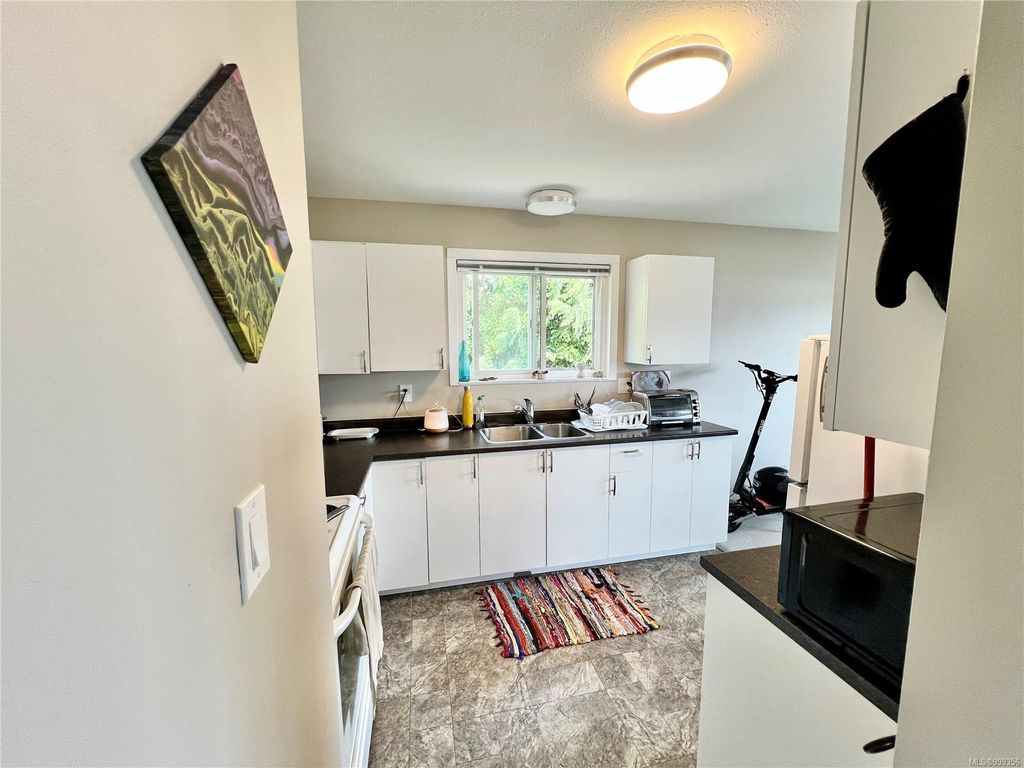 listing image 16044159799112361629