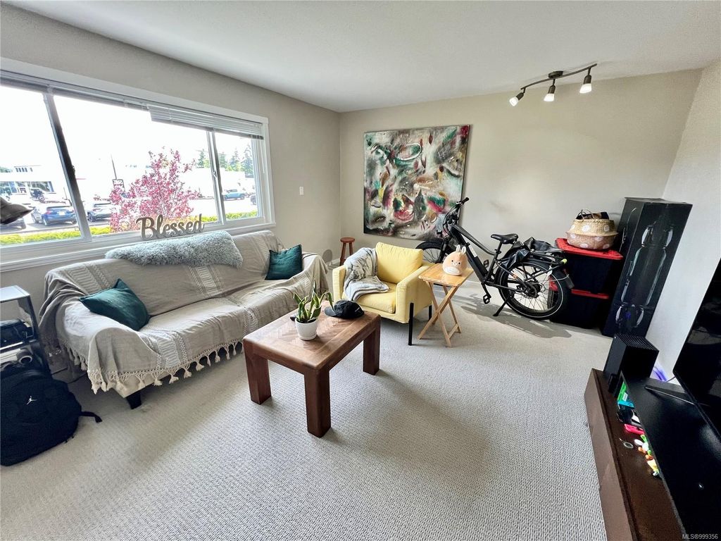 listing image 16040124991630293341
