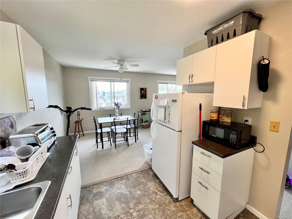 listing image 16042792715373480420
