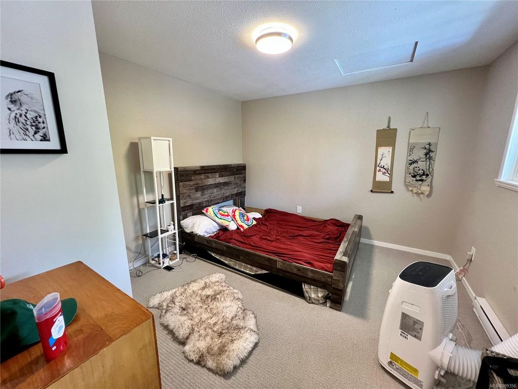 listing image 16049361976793822434