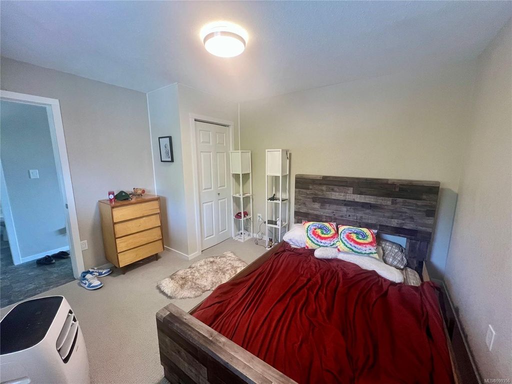 listing image 16042128634930824295