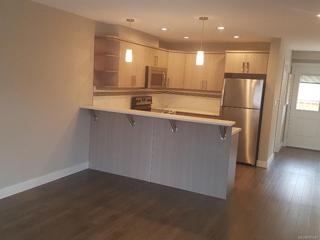 listing image 16043614548654781303