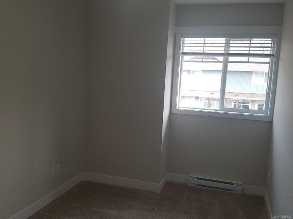 listing image 16049108843147939735