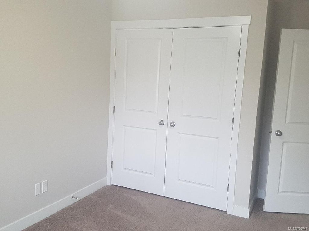 listing image 16044963284163677735