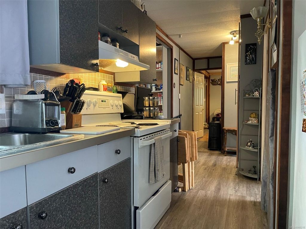 listing image 16049571627682284288