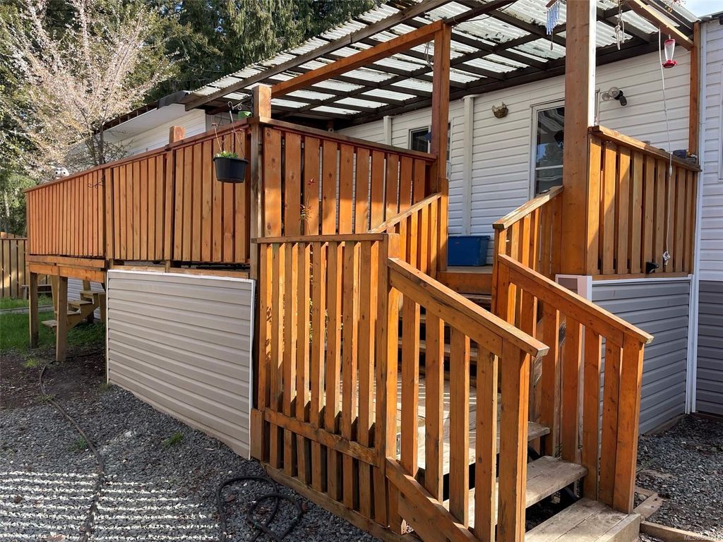listing image 16042341755501505173