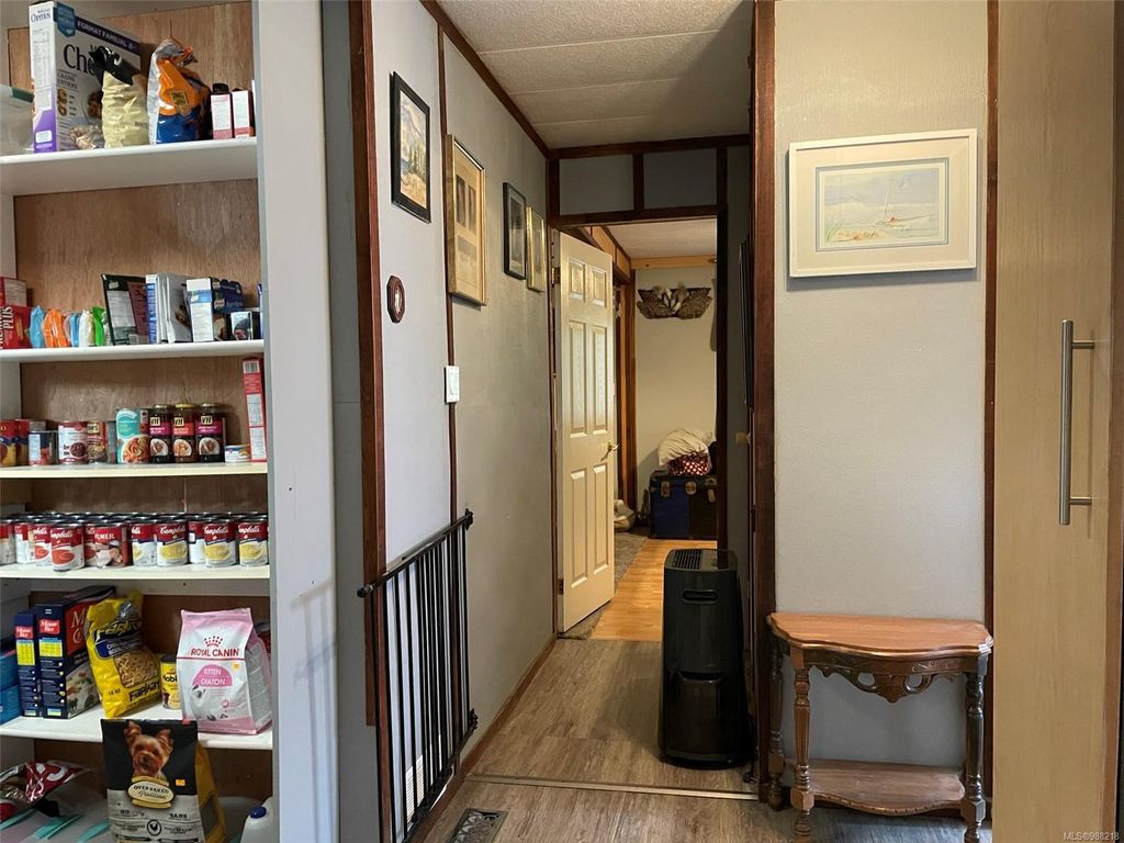 listing image 16047582808466150185