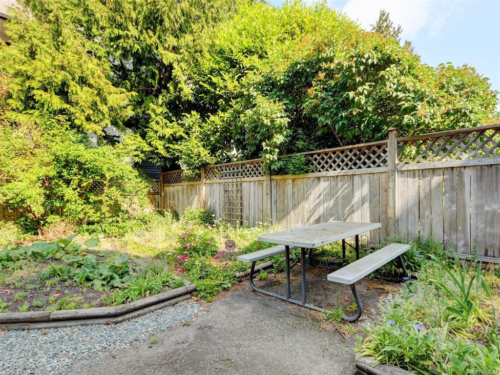 listing image 16048951164653609952