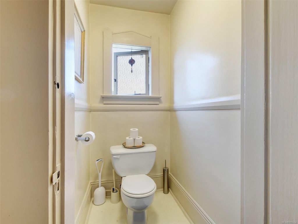 listing image 16045230932121930203