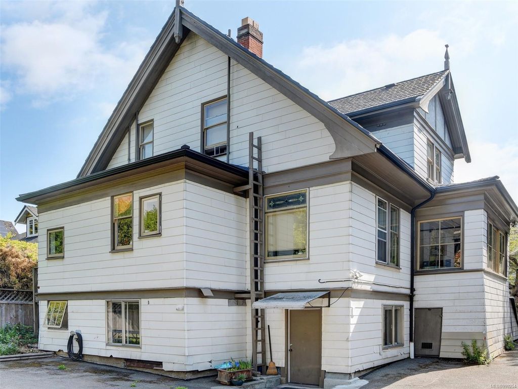 listing image 16045704550613014496