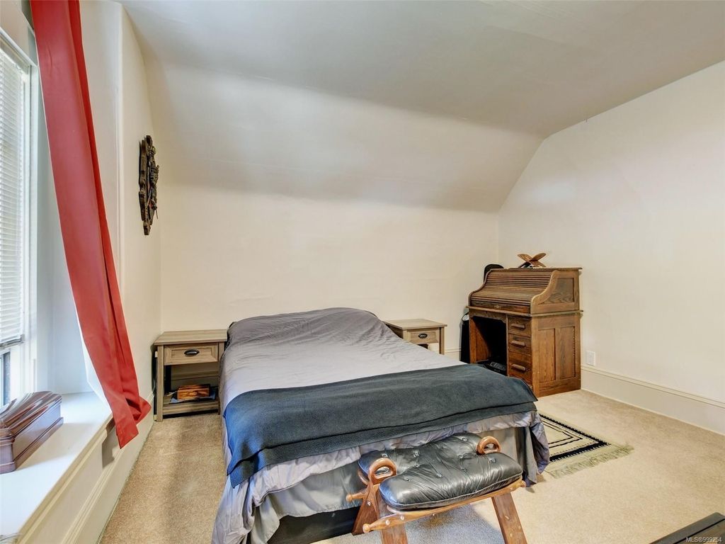 listing image 16046867051378393505