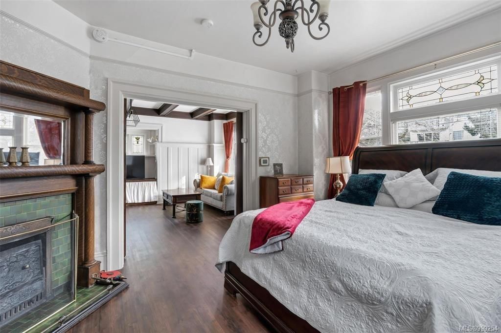 listing image 16049214315021620768