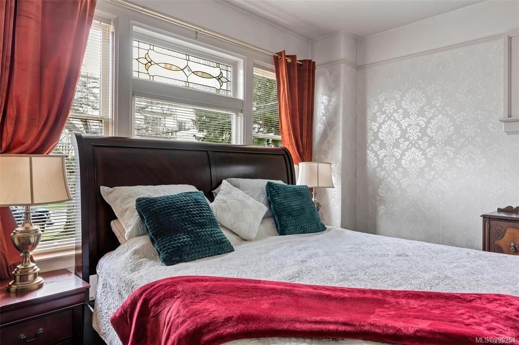 listing image 16044973533568674569