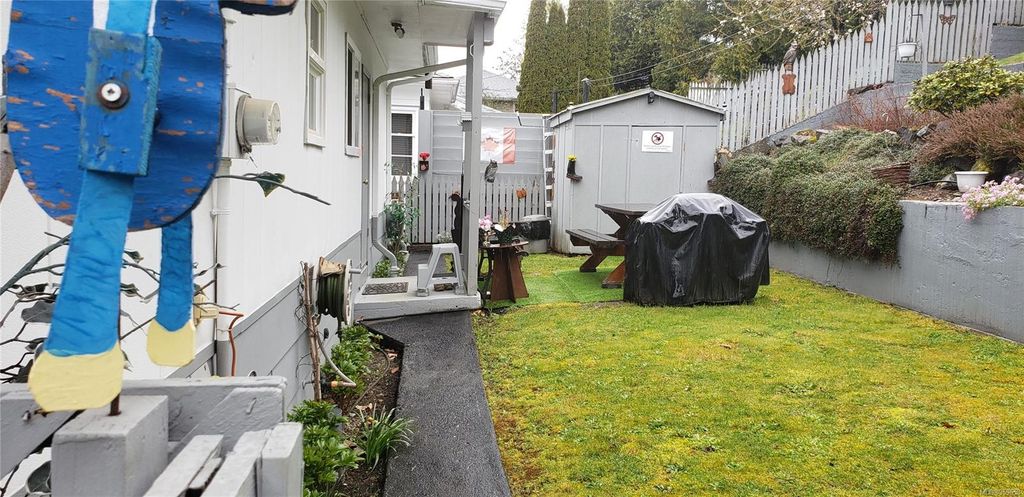 listing image 16045857475848291032