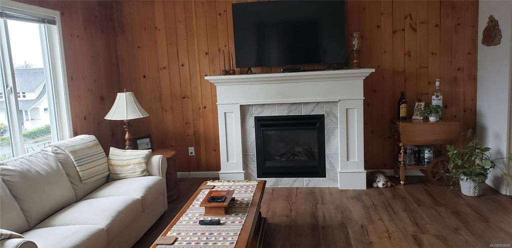 listing image 16048378760668461425