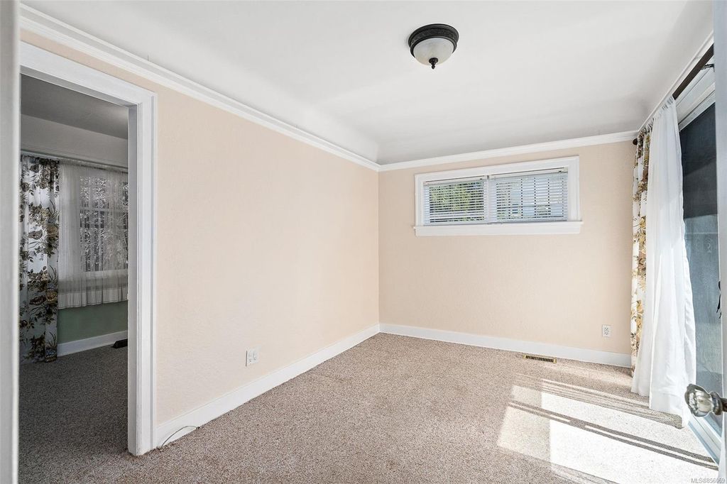 listing image 16049697230452229578