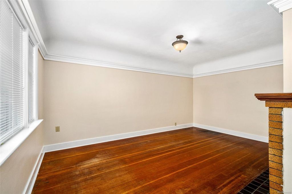 listing image 16042862267676334158