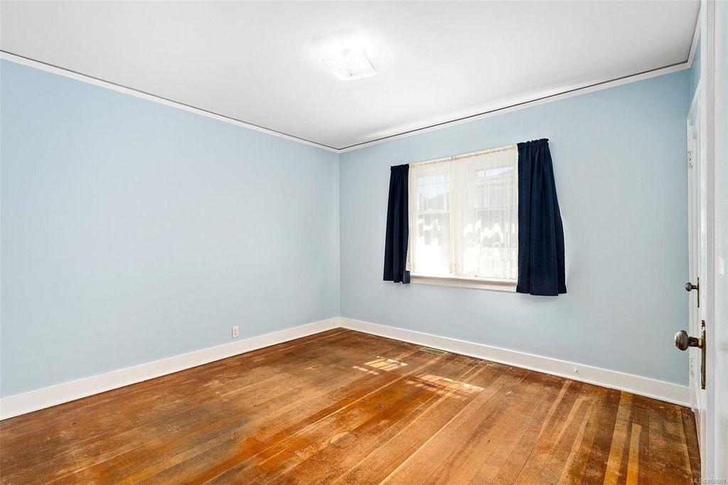 listing image 16048336454224101744