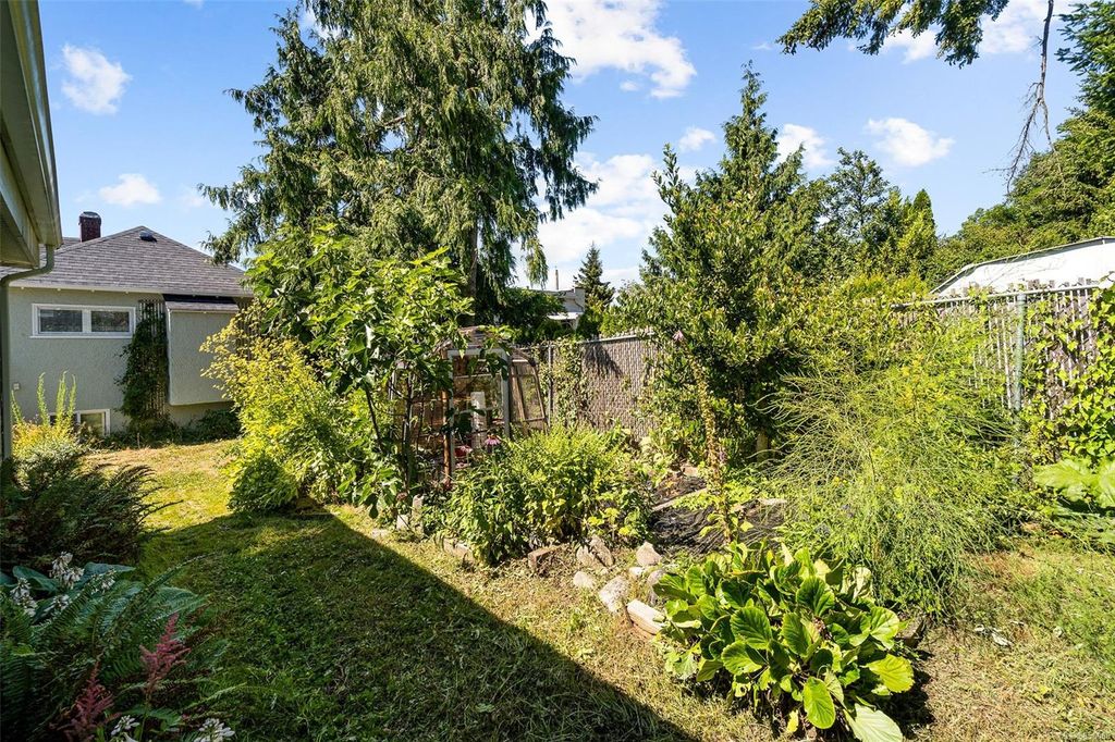 listing image 16044767649881699966