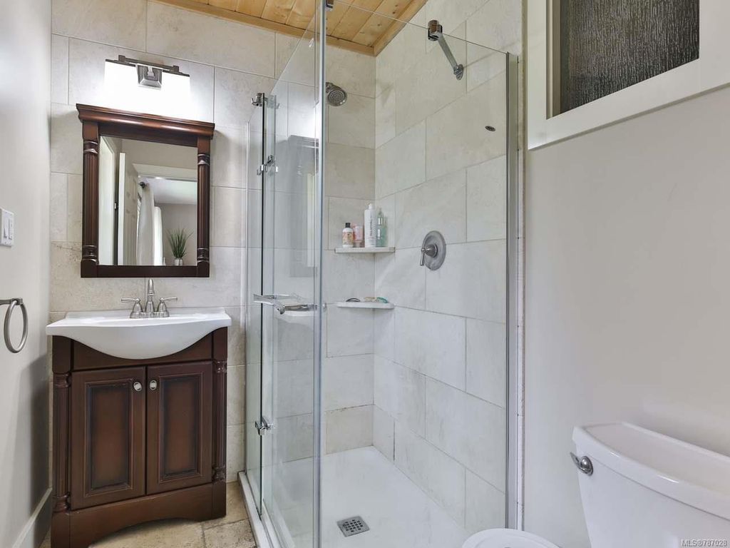 listing image 16043773505682683741