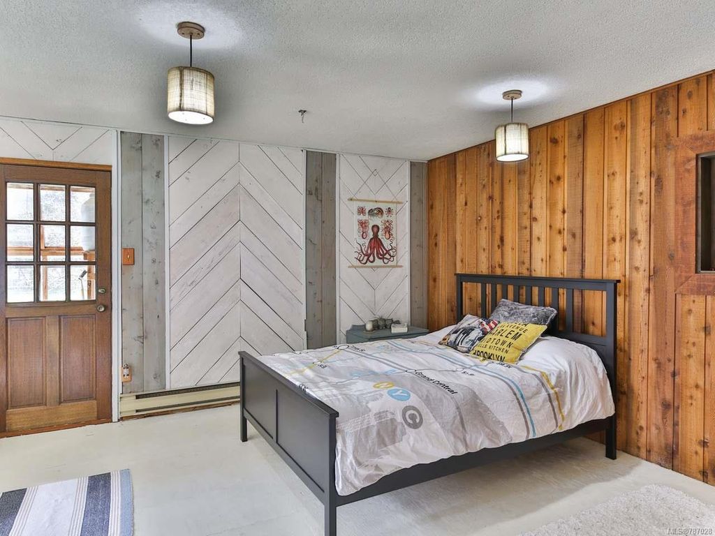 listing image 16040088786448105086