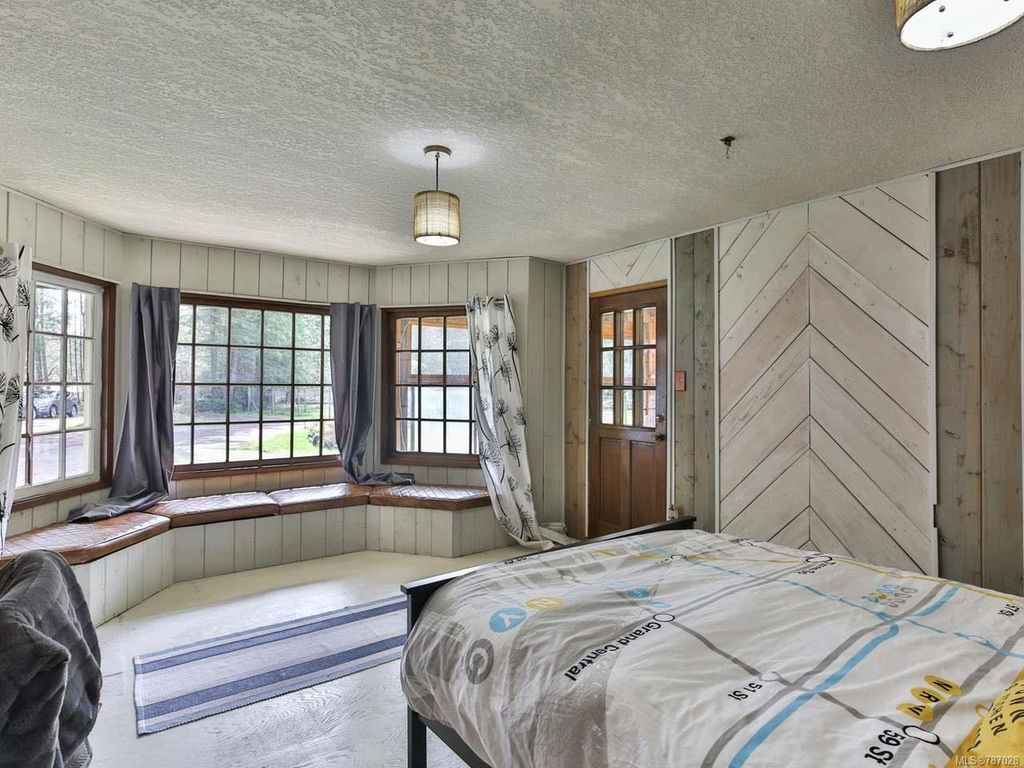 listing image 16043163695132440434