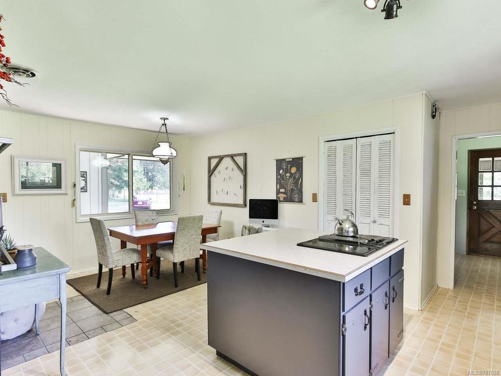 listing image 16040160274044947699