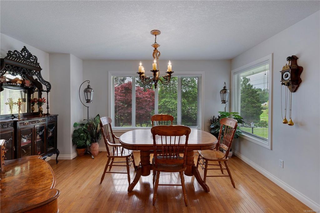 listing image 16041388497090419634