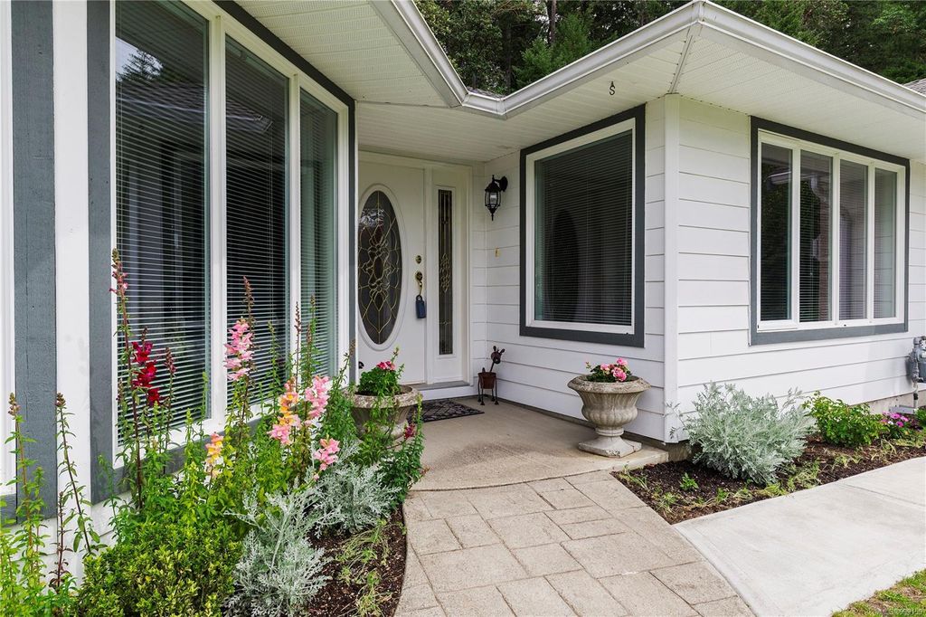 listing image 16043910203997970433