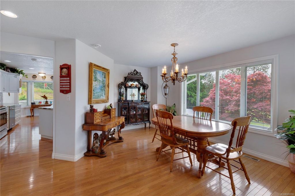 listing image 16045342443227769426